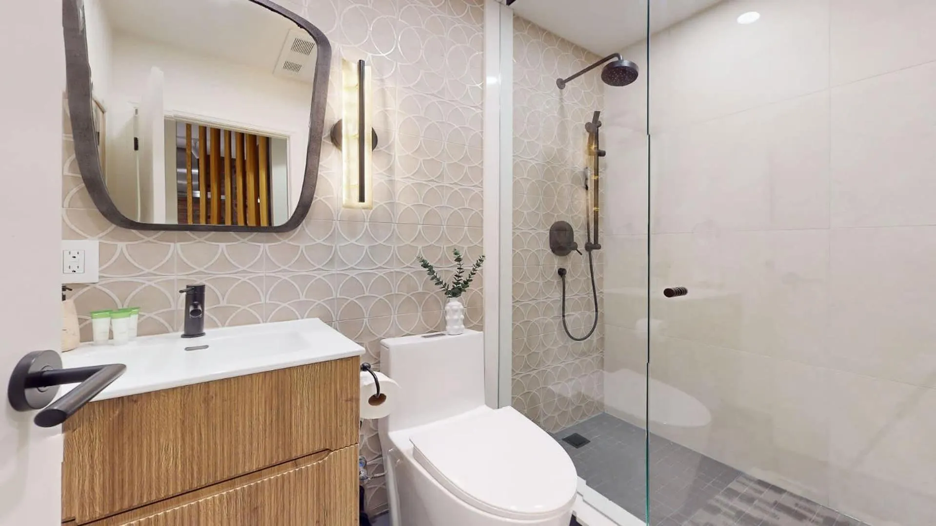 Casa Queen Elegant Suite In Leslieville Τορόντο Ξενοδοχείο